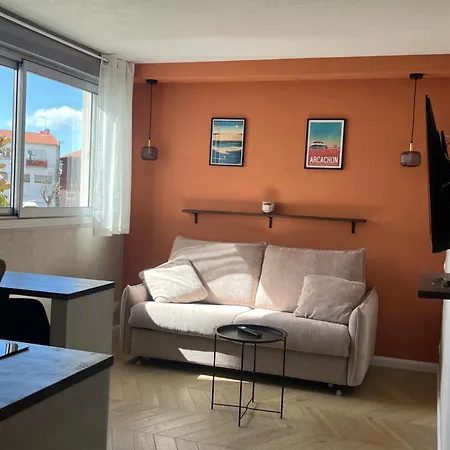 شقة Cosy, Piscine, Parking, 5min Plage, آركاشو