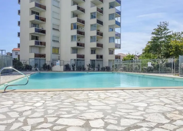 Cosy, Piscine, Parking, 5min Et Du Port,
